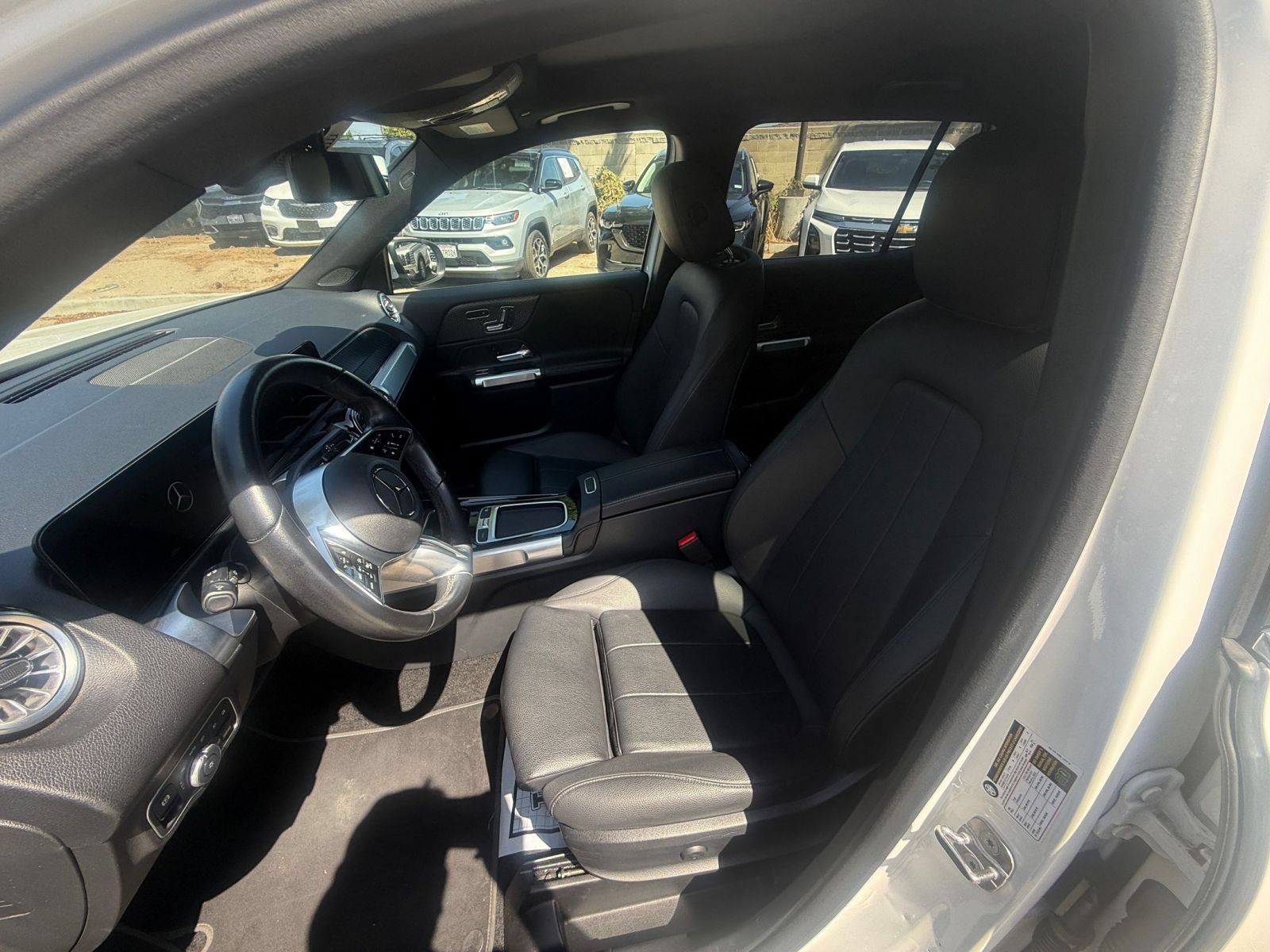 Thumbnail: 2025 Mercedes-Benz GLB - 25