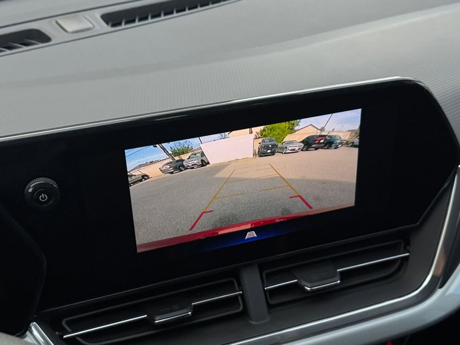 Thumbnail: 2025 Chevrolet Trax - 17