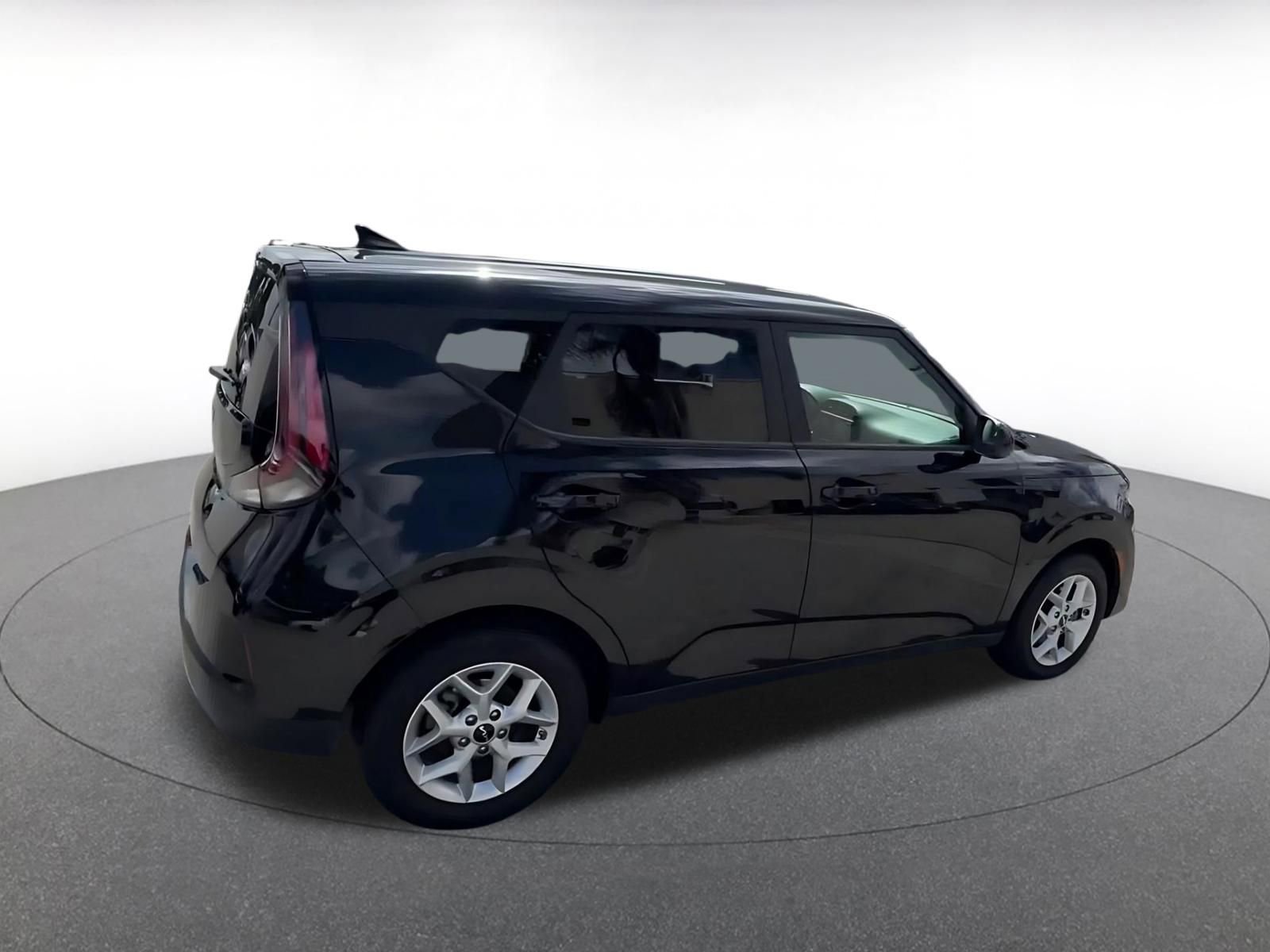 Thumbnail: 2025 Kia Soul - 15