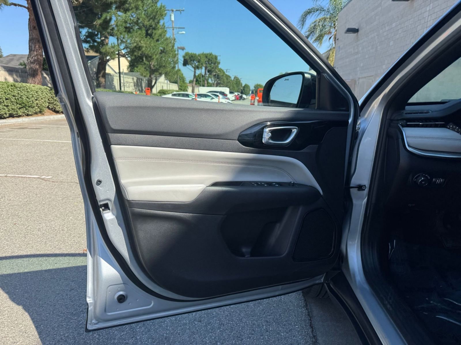 Thumbnail: 2025 Jeep Compass - 18