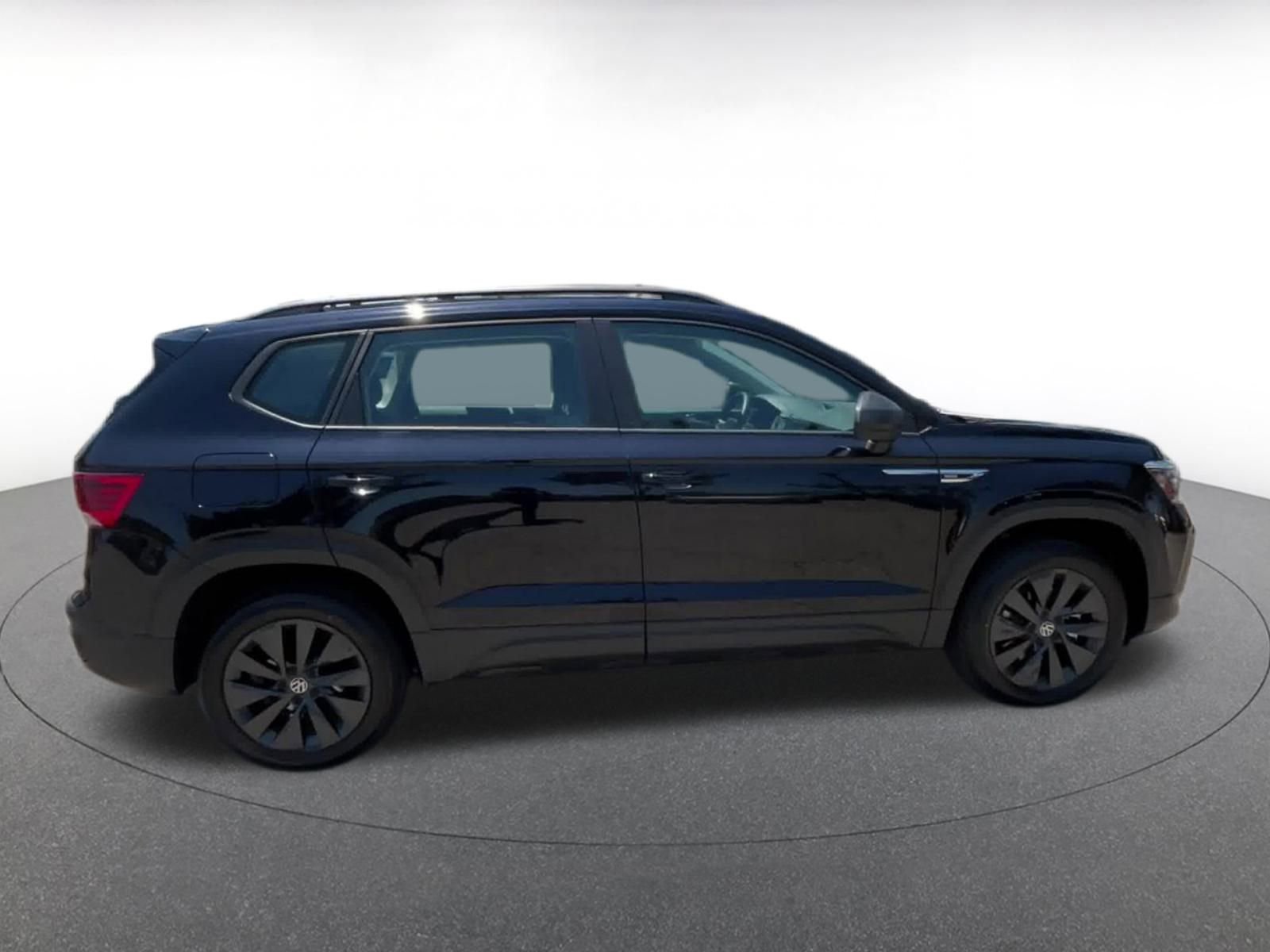 Thumbnail: 2024 Volkswagen Taos - 16