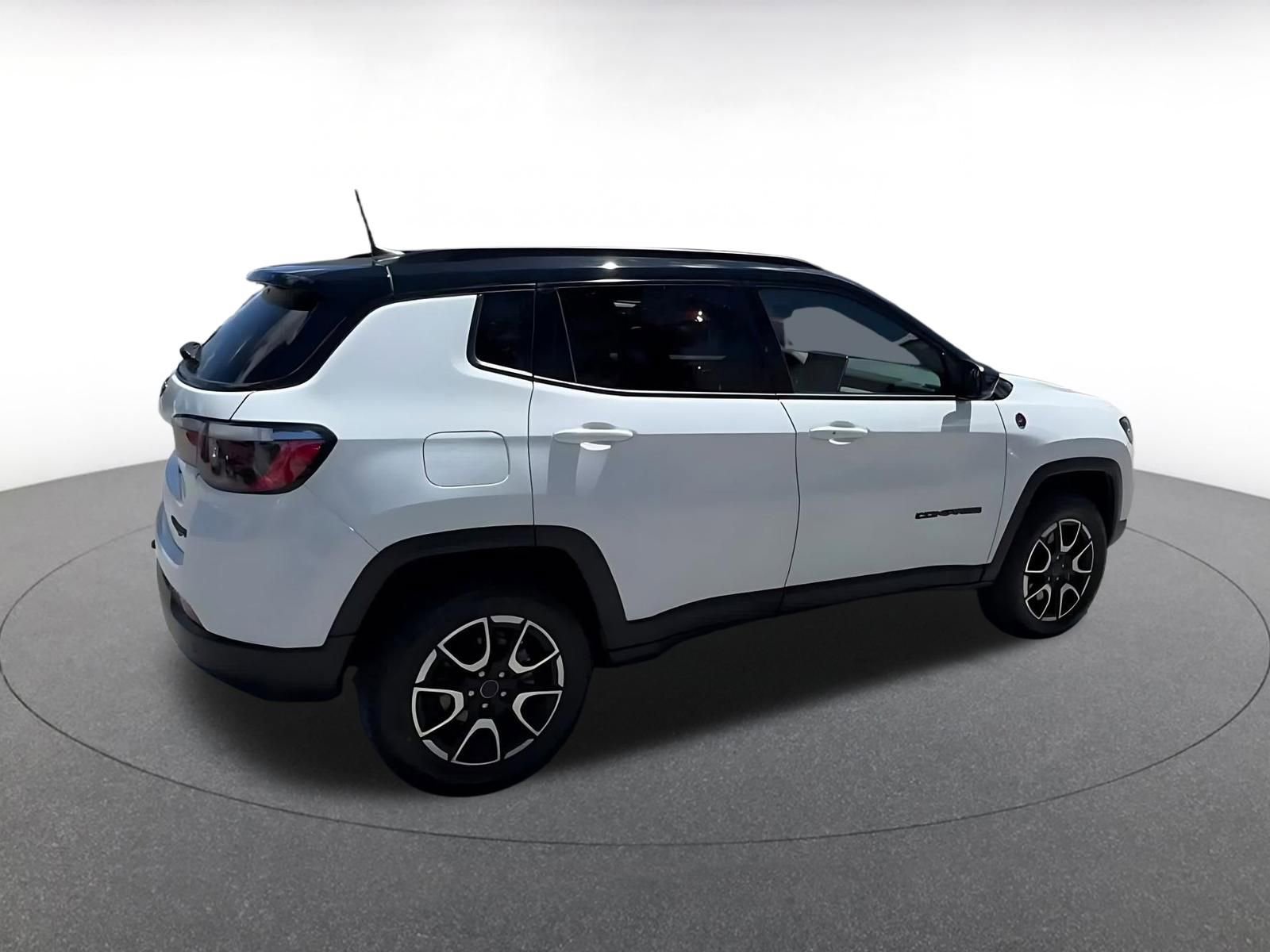 Thumbnail: 2025 Jeep Compass - 15