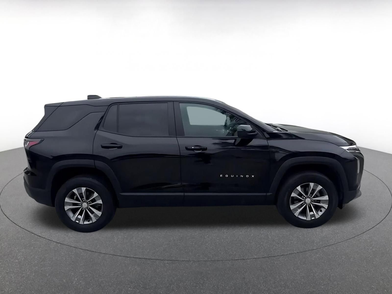 Thumbnail: 2025 Chevrolet Equinox - 16