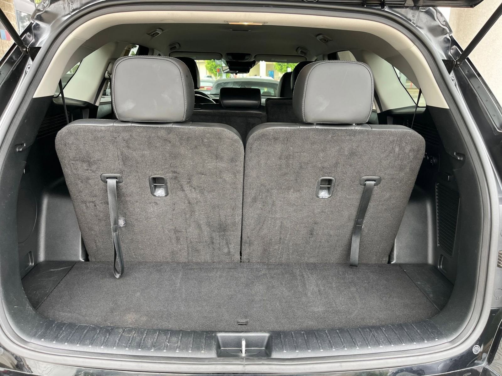 2024 Kia Sorento S 32