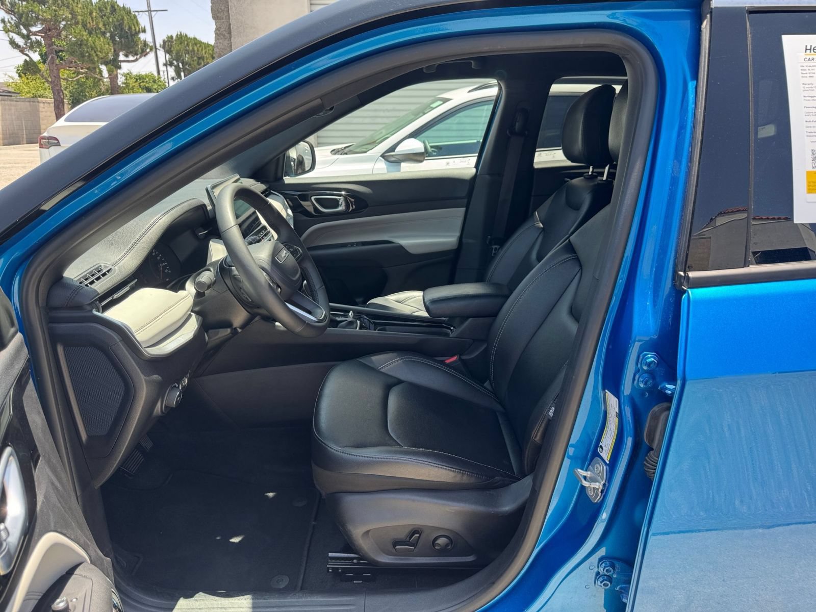 Thumbnail: 2025 Jeep Compass - 23