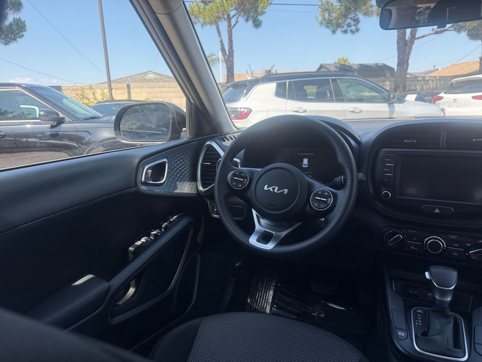 Thumbnail: 2025 Kia Soul - 30