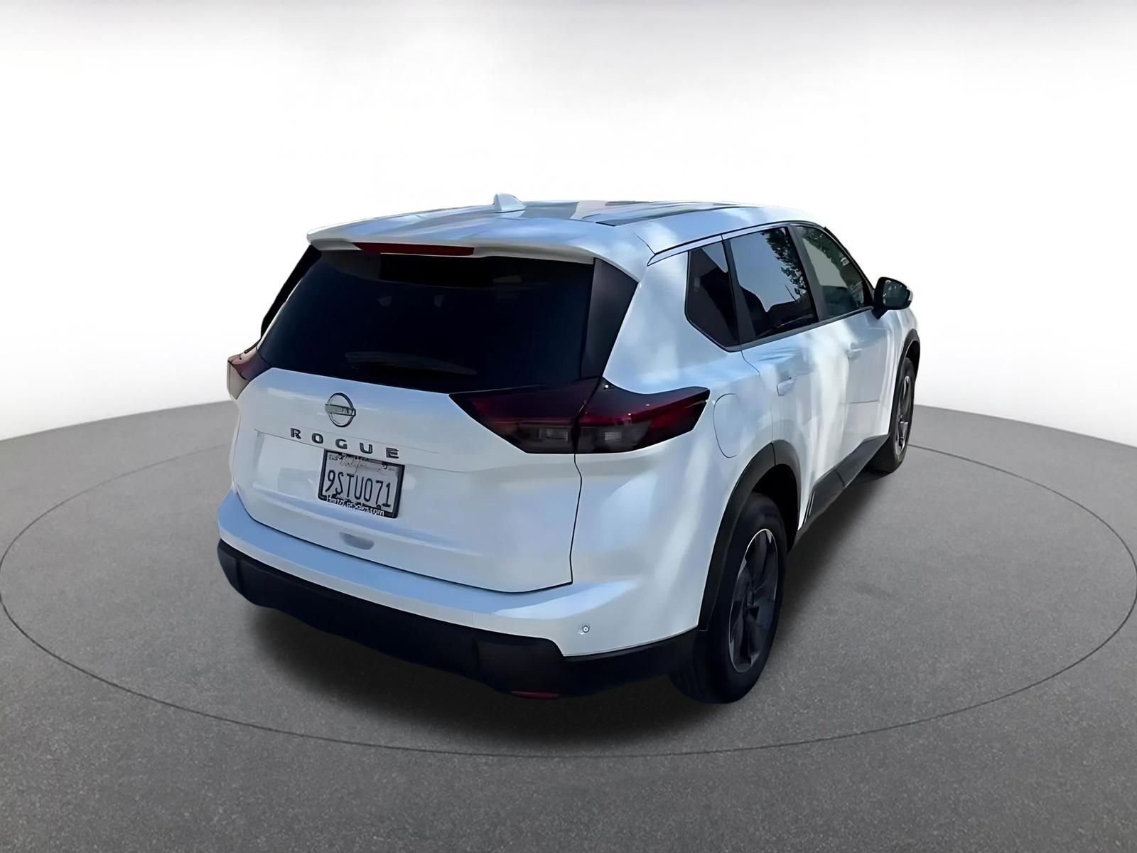 Thumbnail: 2025 Nissan Rogue - 15
