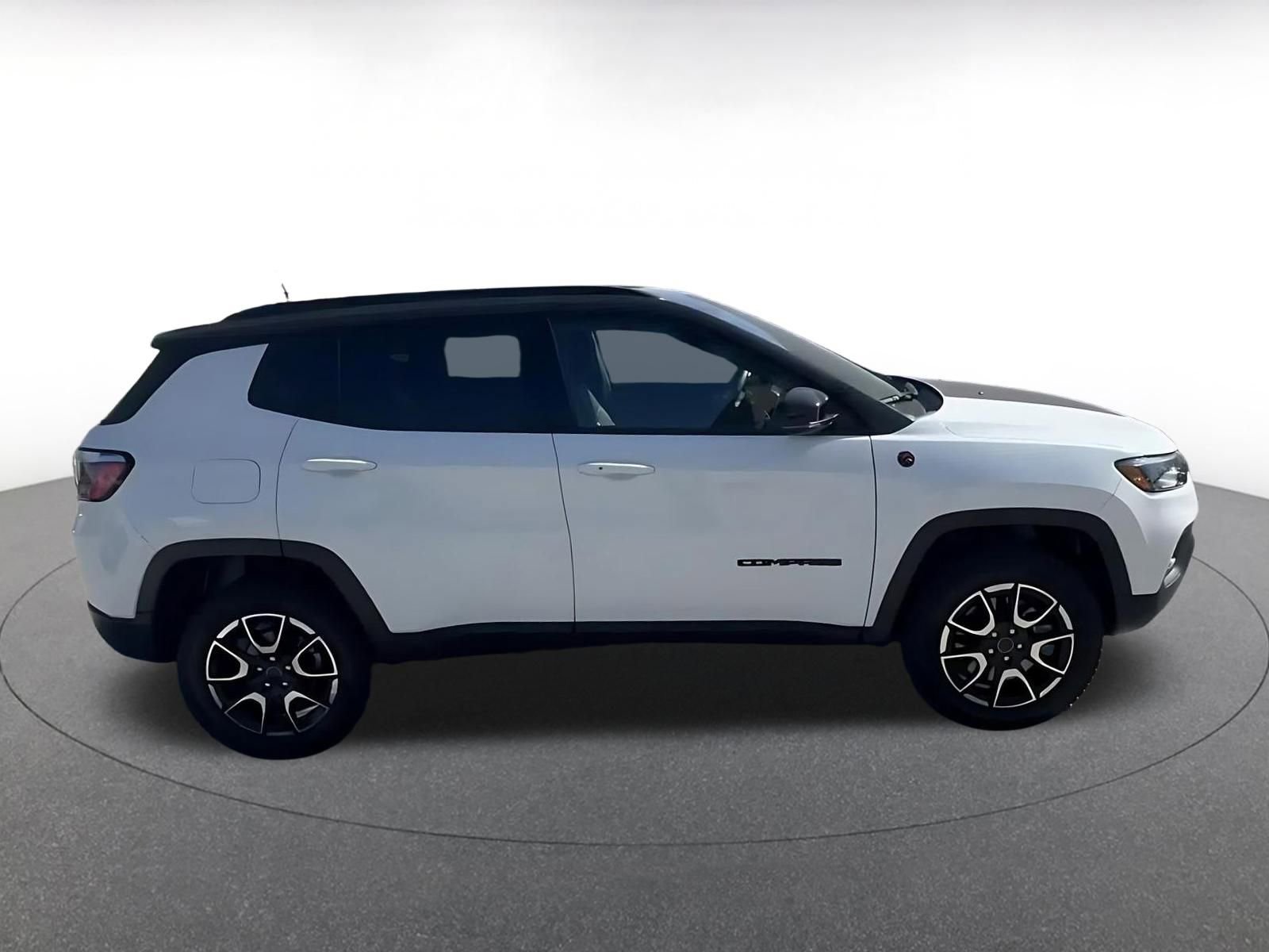 Thumbnail: 2025 Jeep Compass - 16