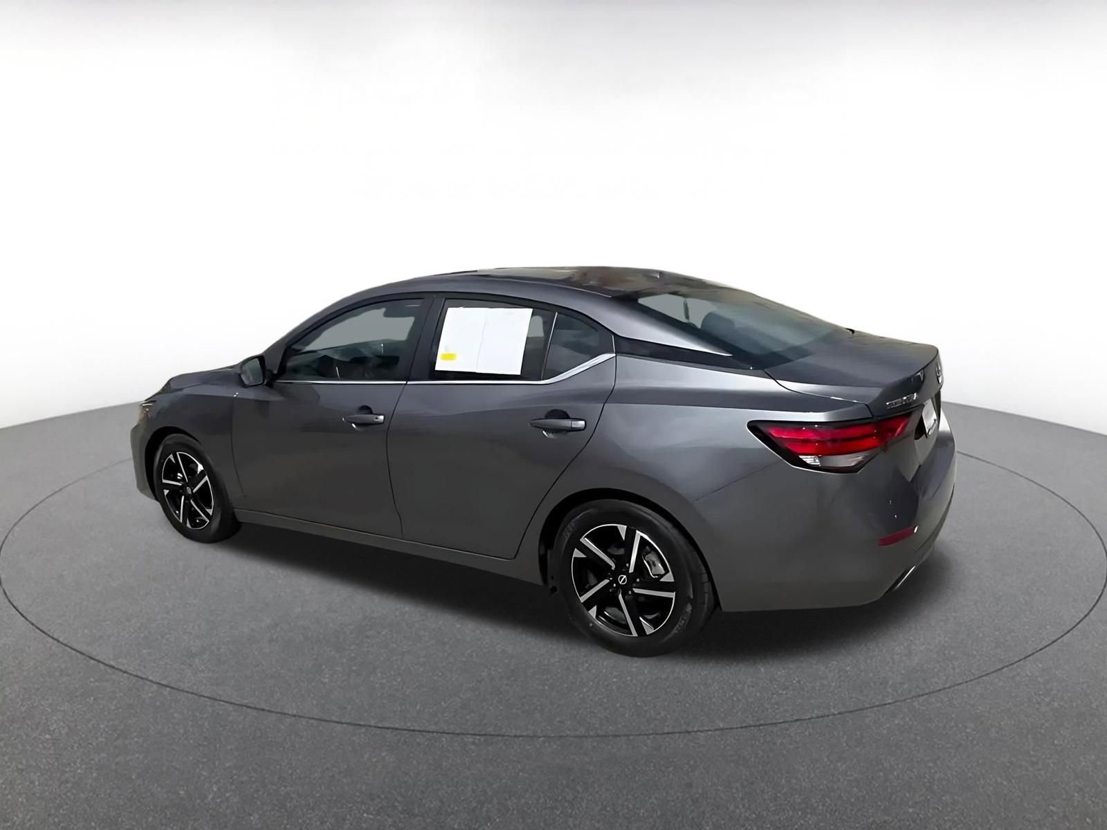 Thumbnail: 2025 Nissan Sentra - 10