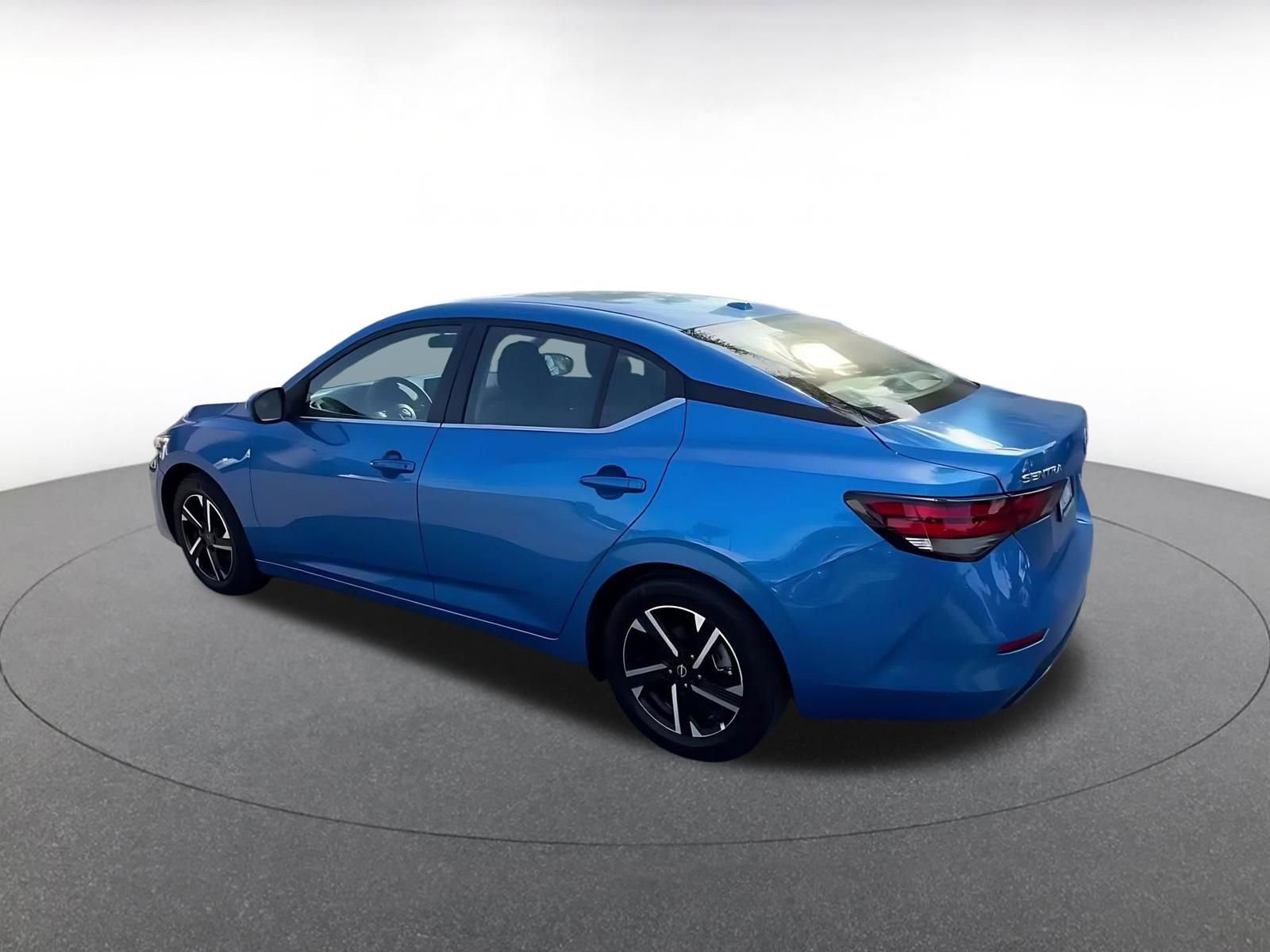 Thumbnail: 2025 Nissan Sentra - 10