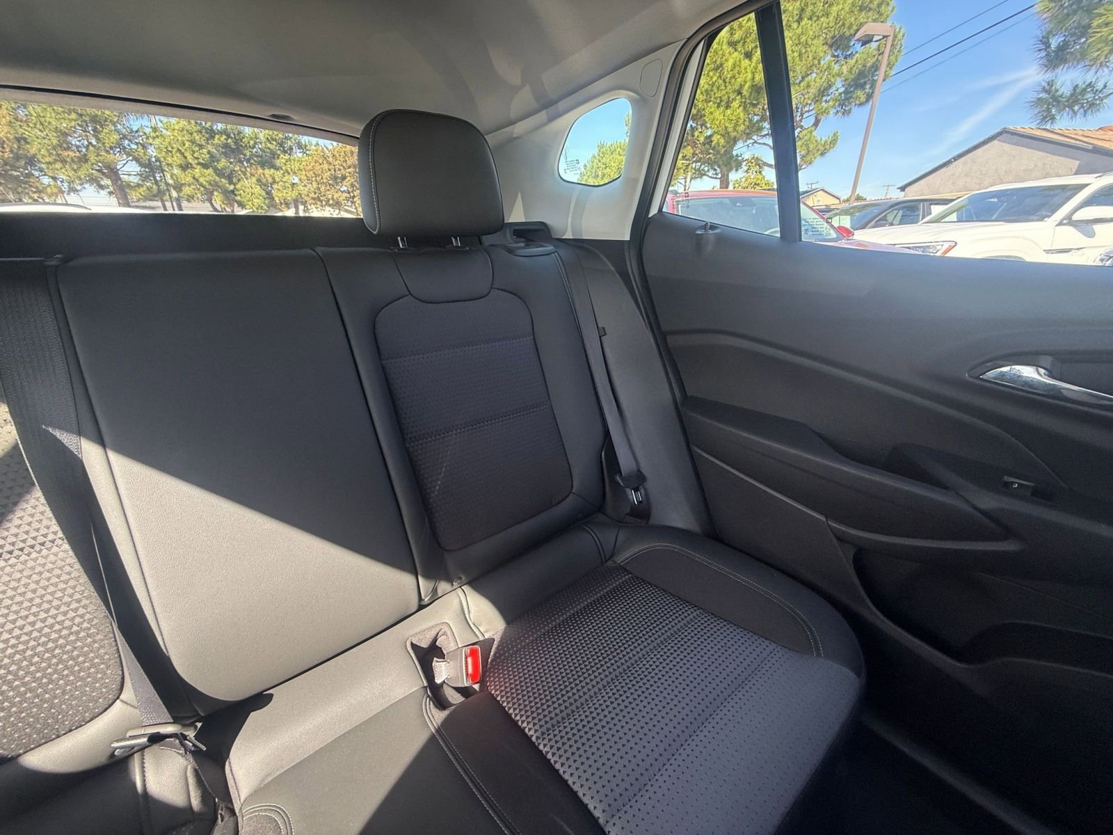 Thumbnail: 2025 Chevrolet Trax - 34