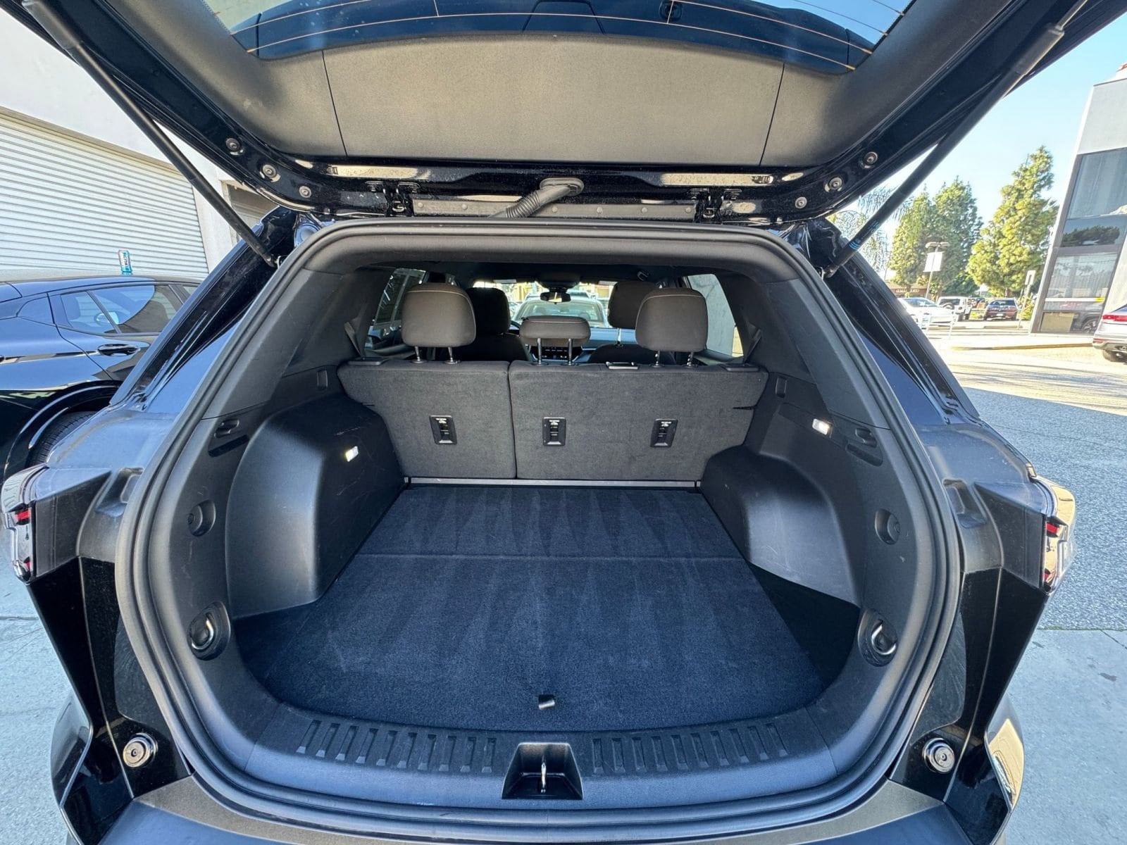 Thumbnail: 2025 Chevrolet Equinox - 30