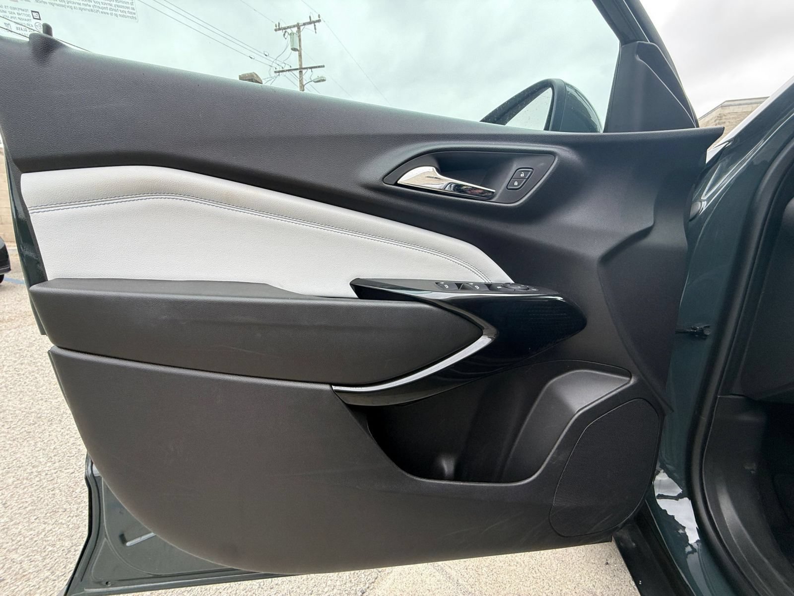 Thumbnail: 2025 Chevrolet Trax - 15