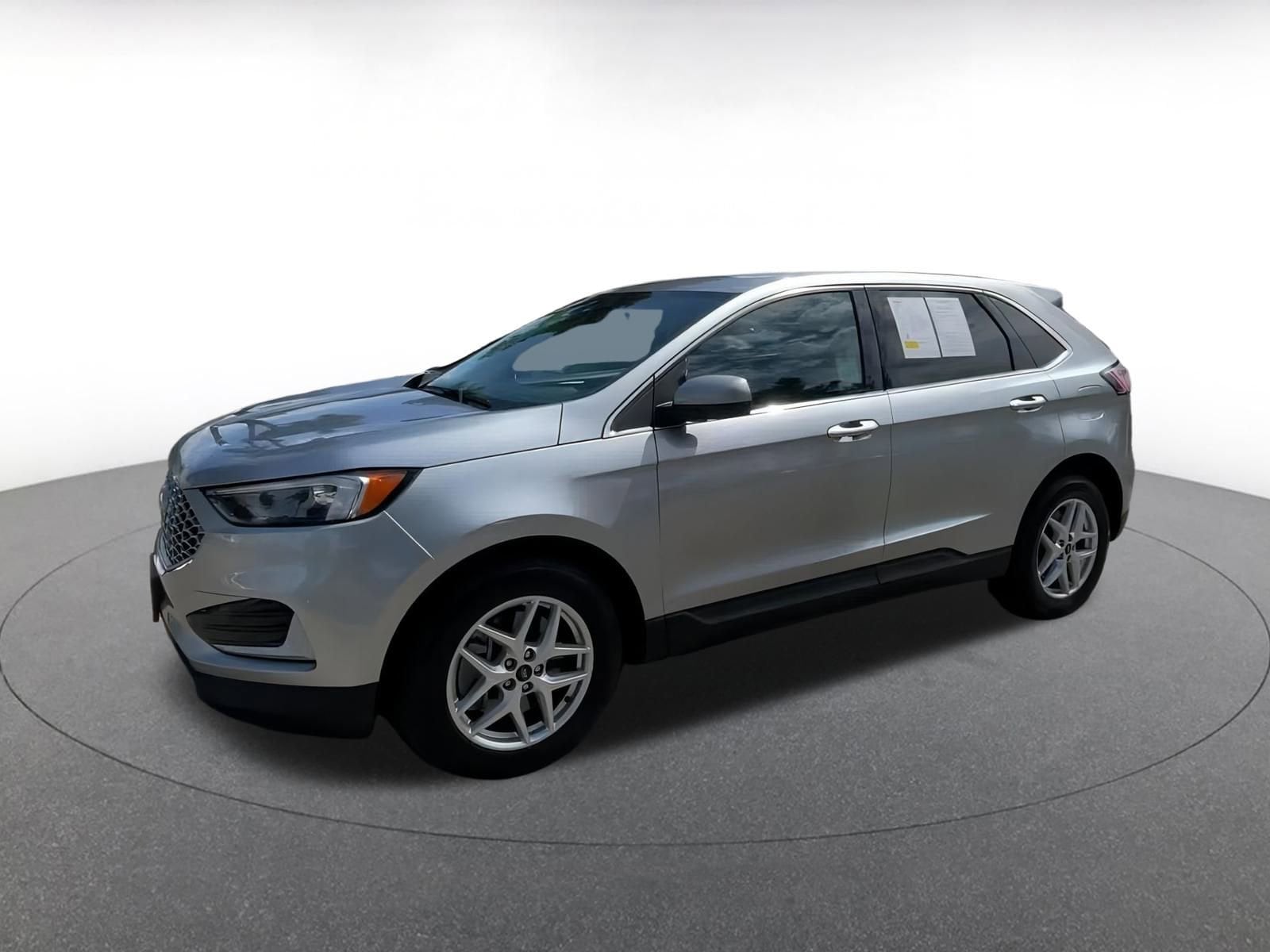 Thumbnail: 2023 Ford Edge - 8