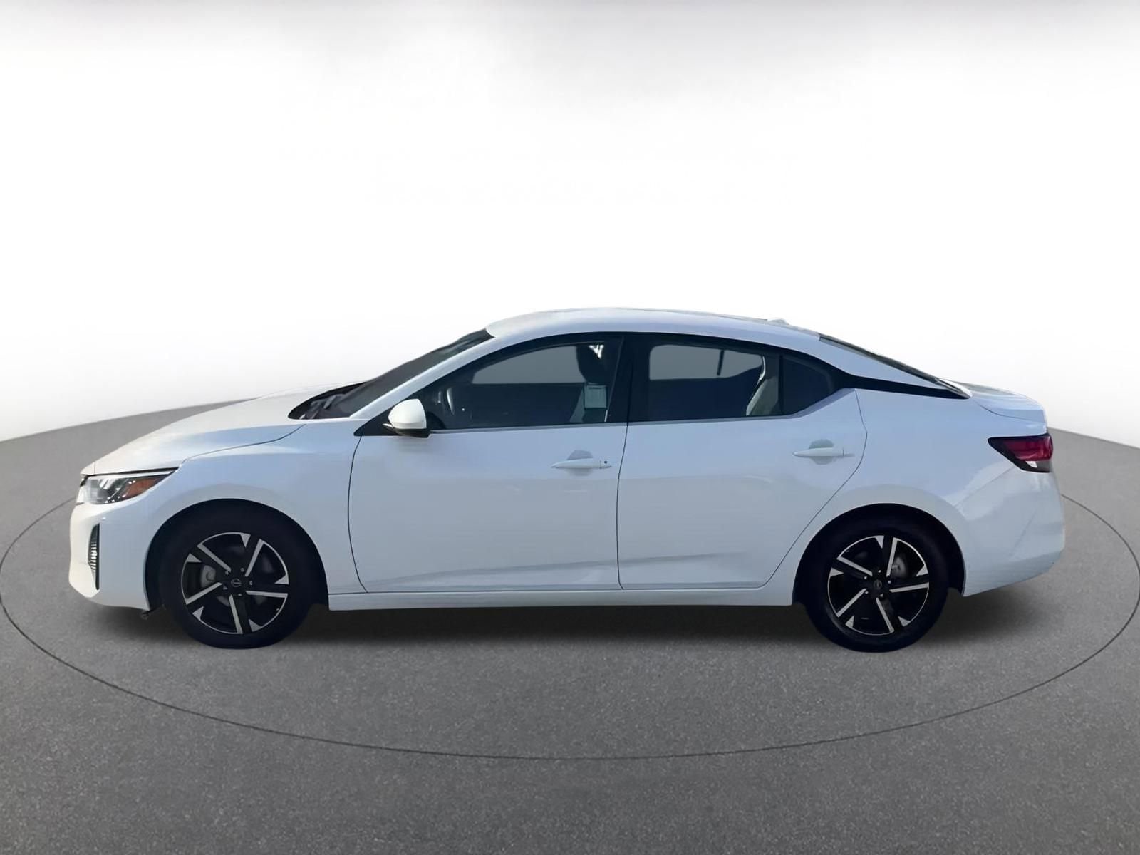 Thumbnail: 2024 Nissan Sentra - 9