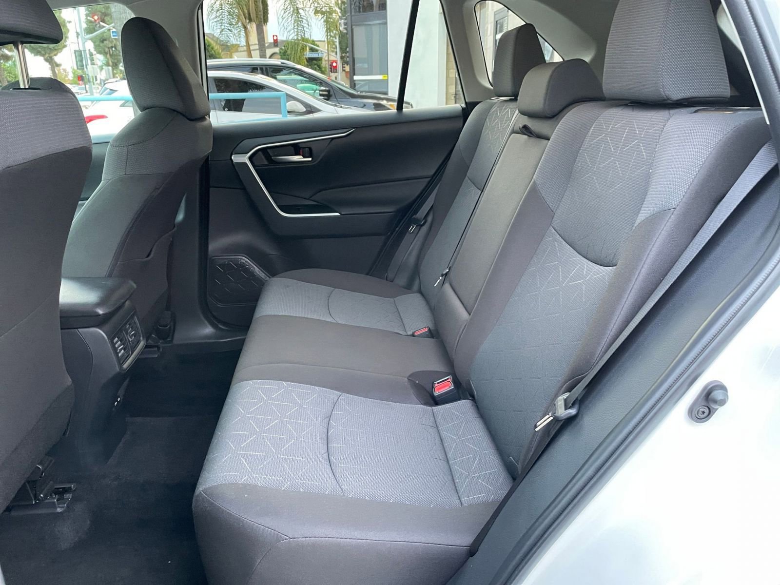 Thumbnail: 2025 Toyota RAV4 - 28