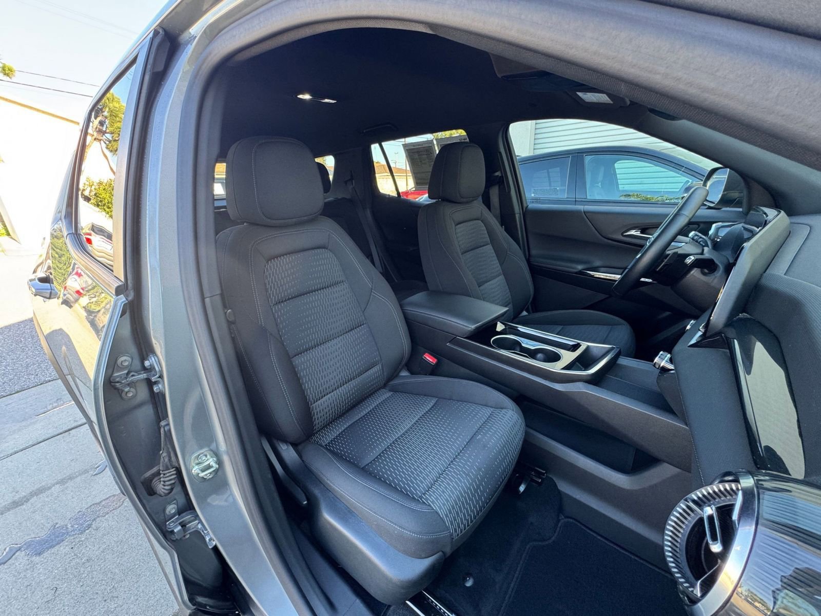 Thumbnail: 2025 Chevrolet Equinox - 35