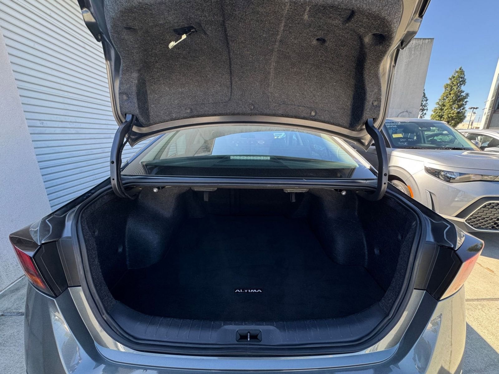 Thumbnail: 2025 Nissan Altima - 32