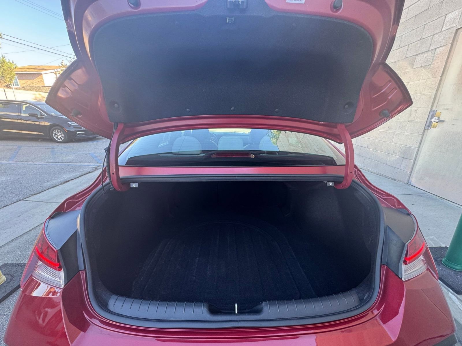 Thumbnail: 2025 Hyundai Elantra - 33