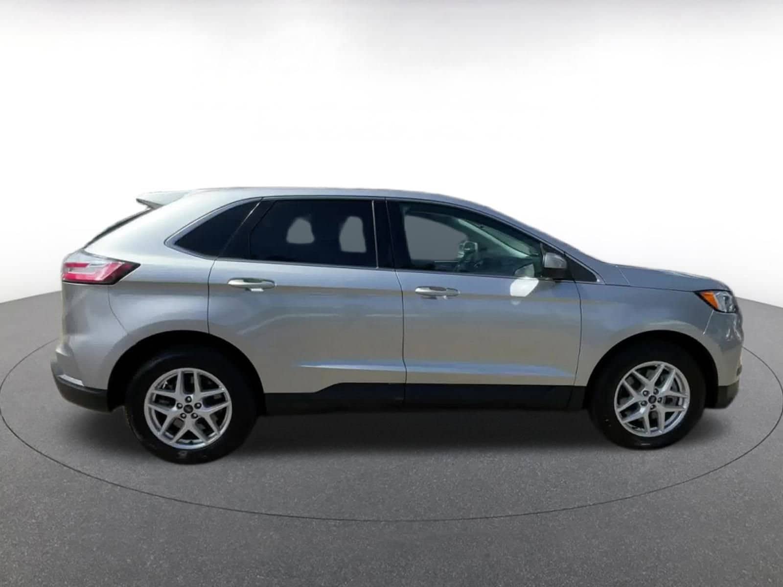 Thumbnail: 2023 Ford Edge - 16