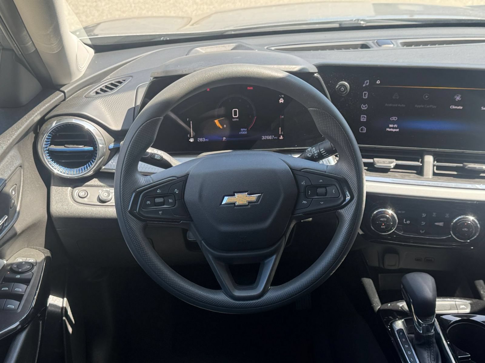 Thumbnail: 2025 Chevrolet Trax - 27
