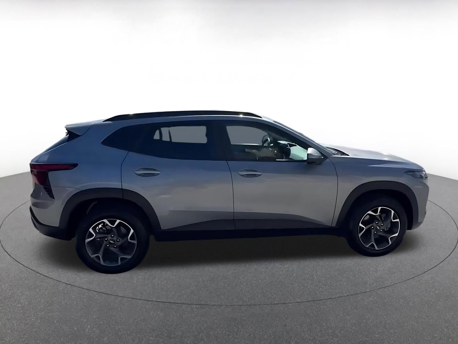 Thumbnail: 2025 Chevrolet Trax - 16