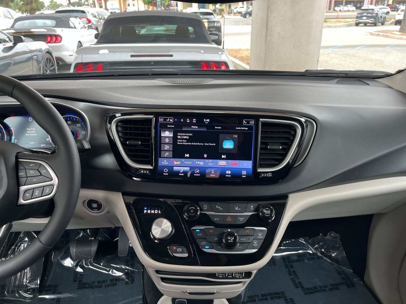 Thumbnail: 2024 Chrysler Pacifica - 18