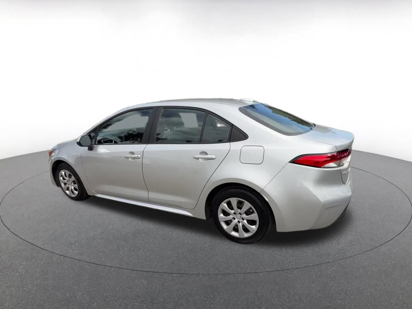 Thumbnail: 2023 Toyota Corolla - 9
