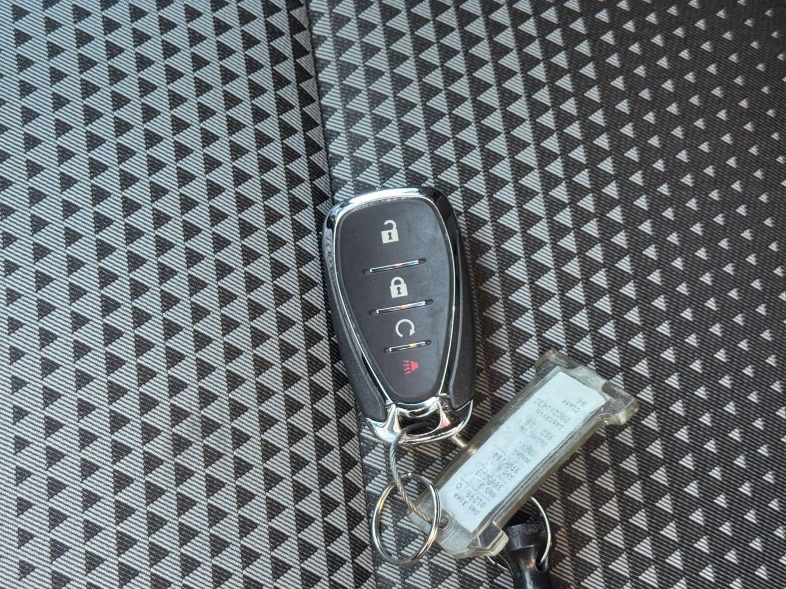 Thumbnail: 2025 Chevrolet Trax - 21