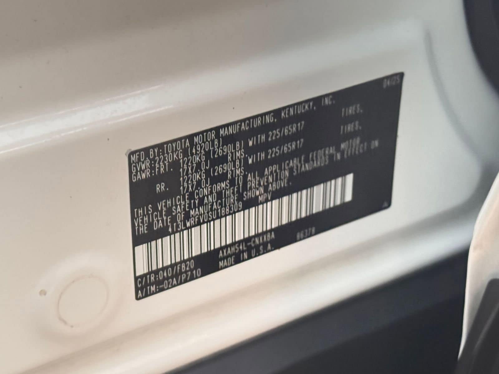 Thumbnail: 2025 Toyota RAV4 - 28