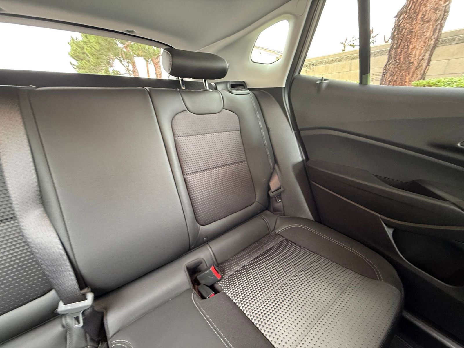 Thumbnail: 2025 Chevrolet Trax - 34