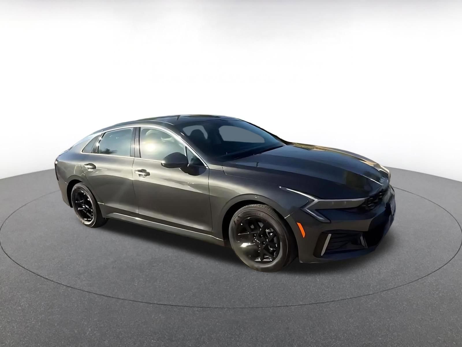 Thumbnail: 2025 Kia K5 - 2