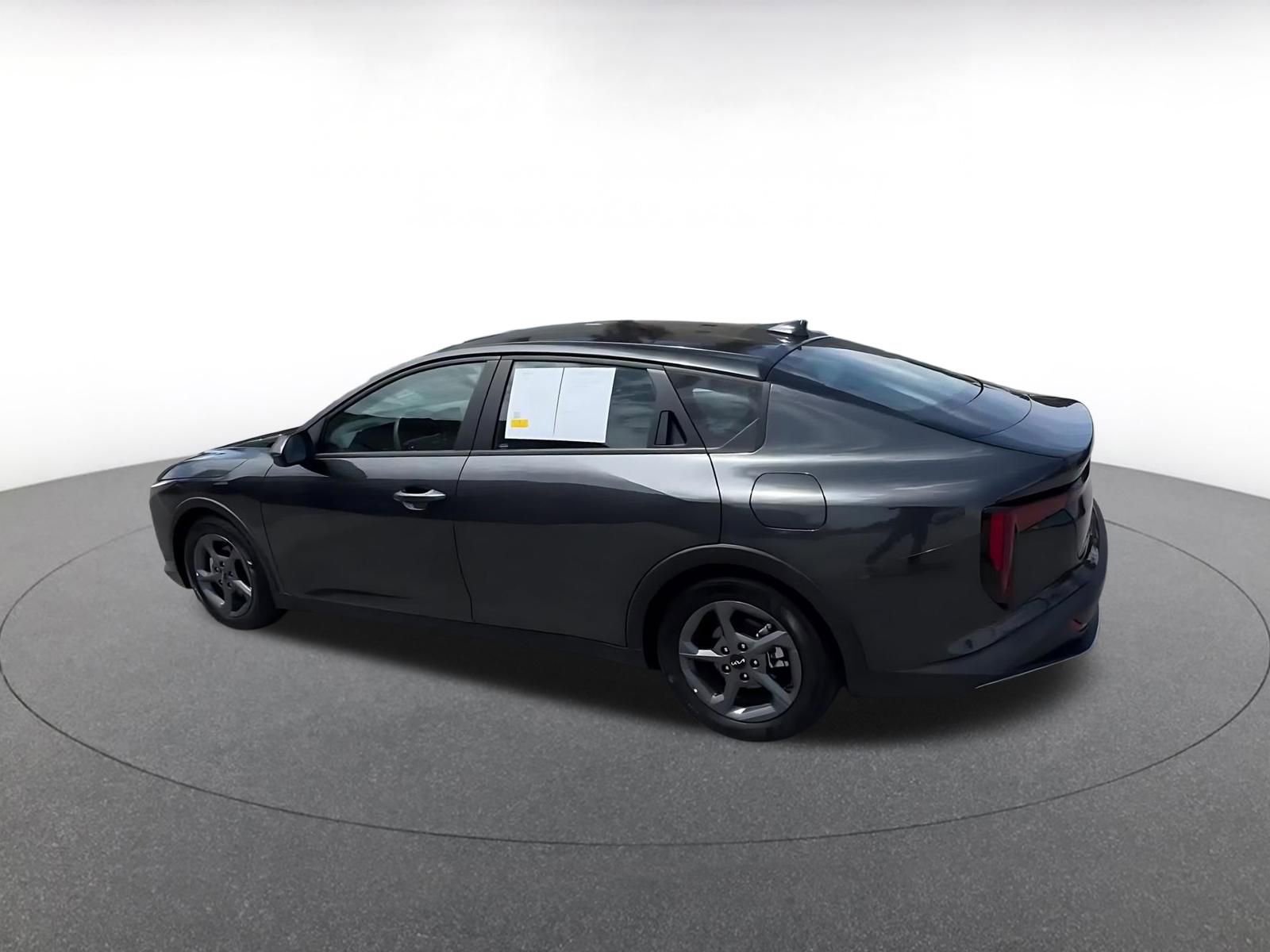 Thumbnail: 2025 Kia K4 - 10