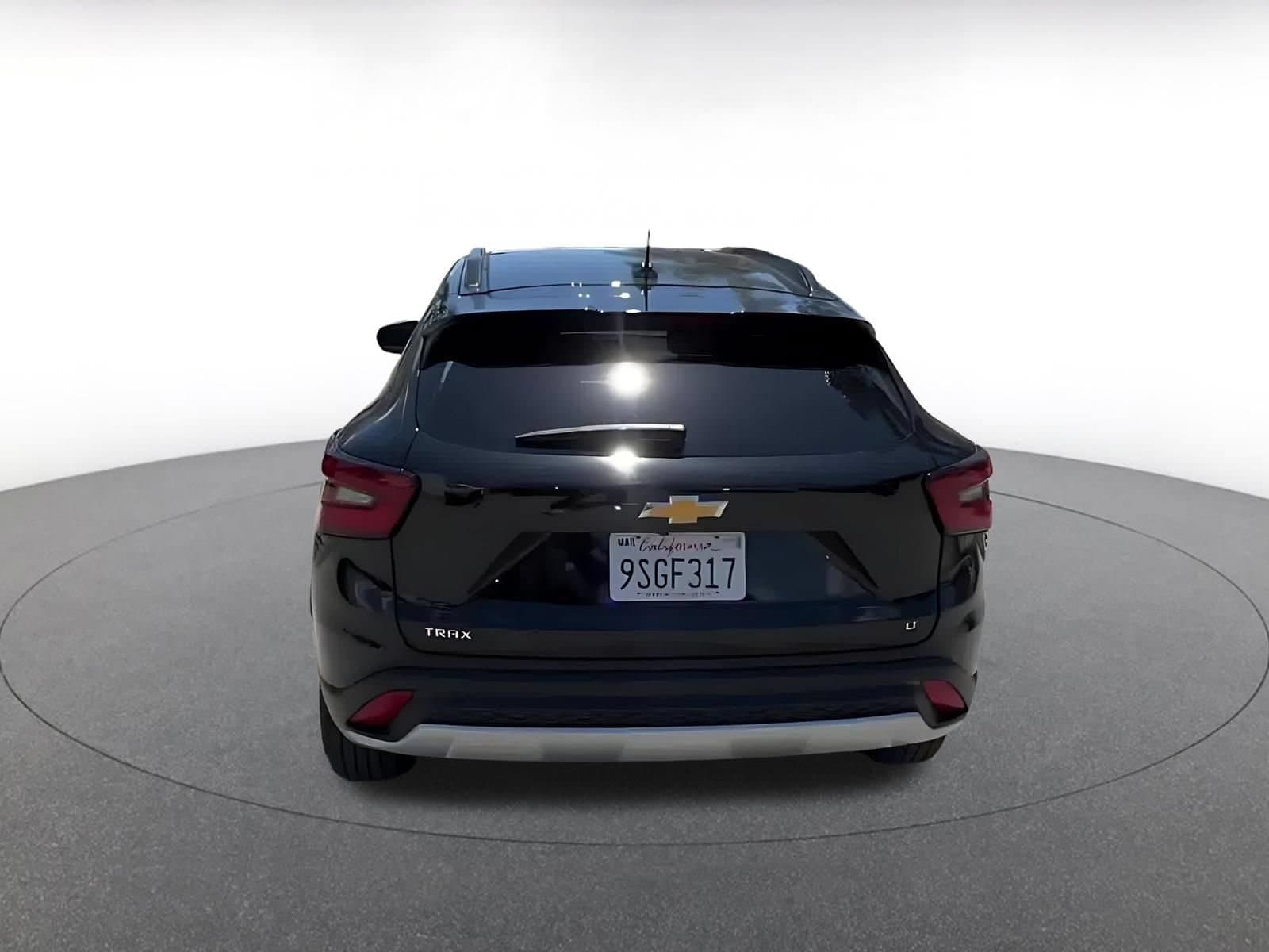 Thumbnail: 2025 Chevrolet Trax - 12