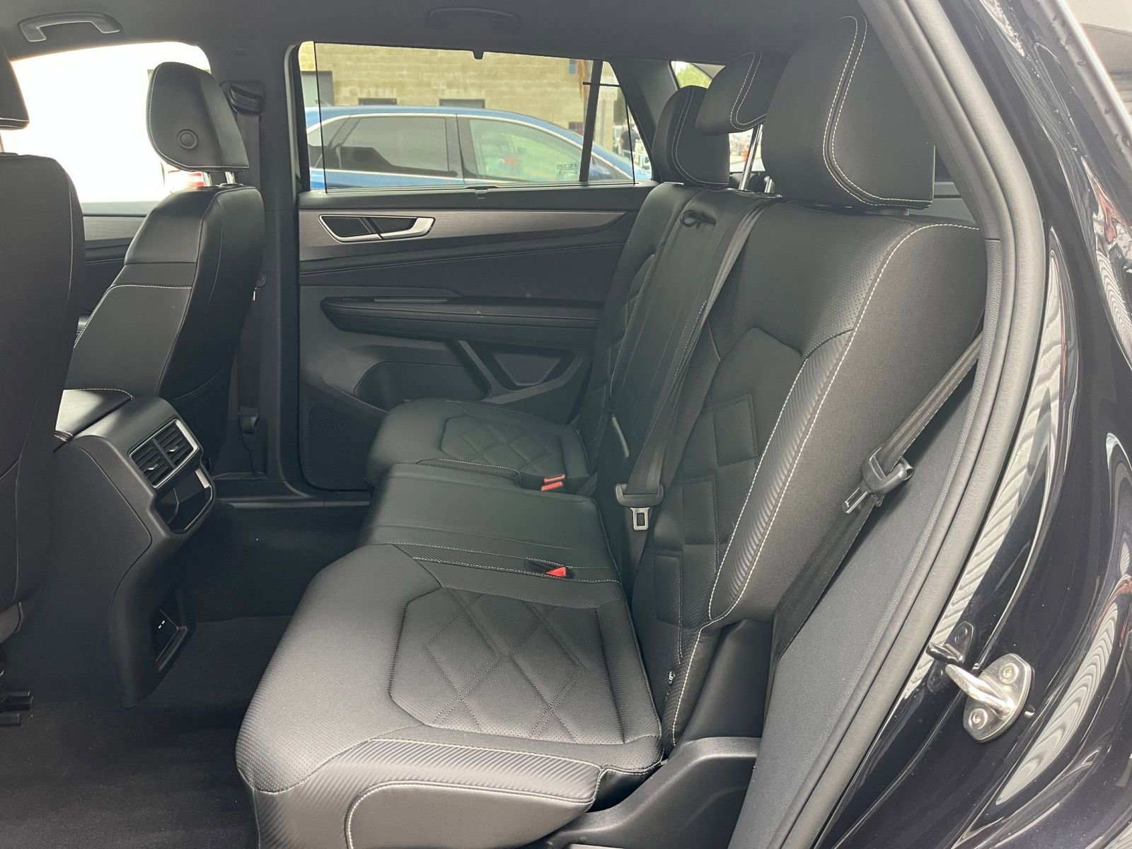 Thumbnail: 2025 Volkswagen Atlas - 25