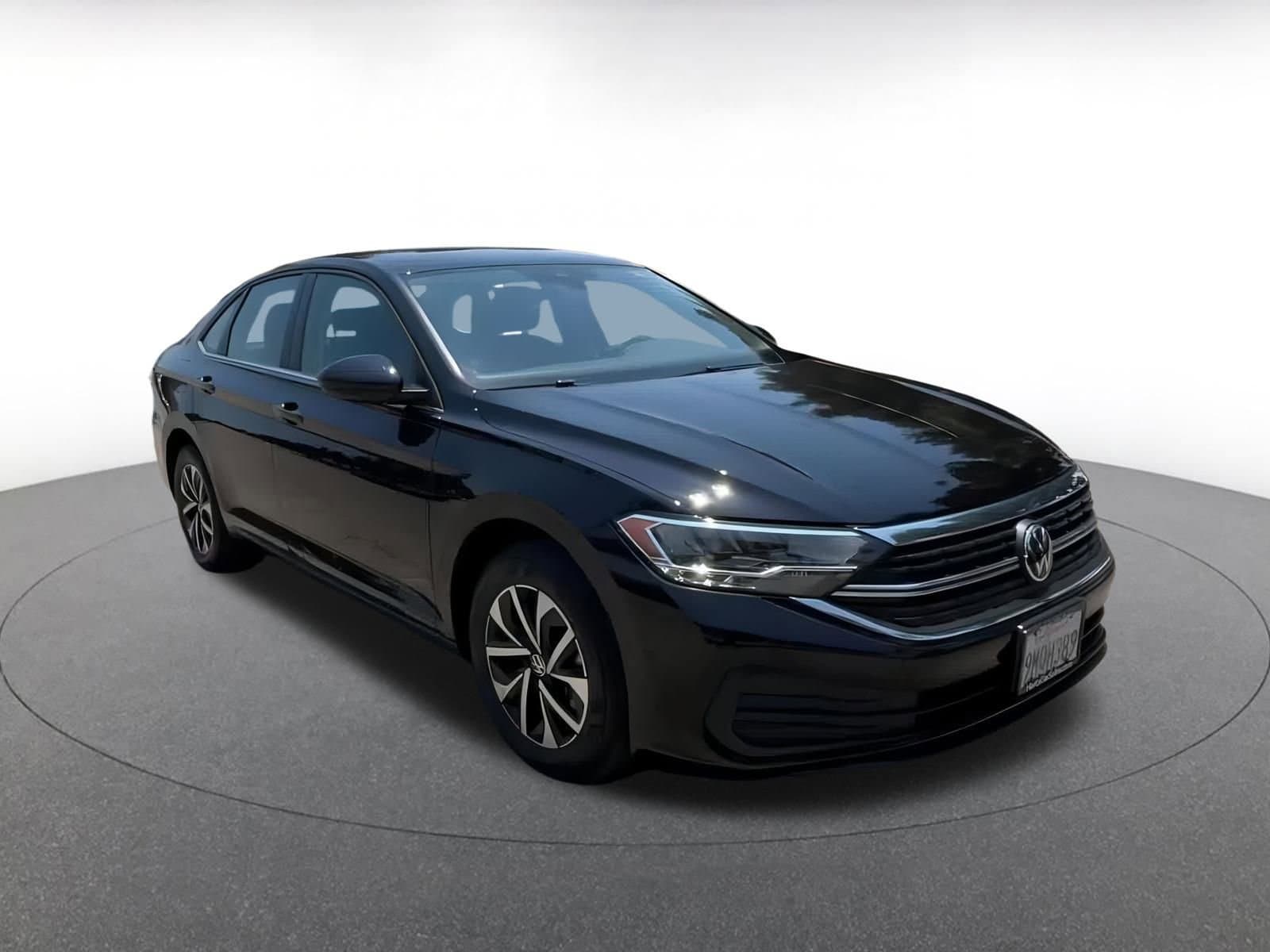 Thumbnail: 2024 Volkswagen Jetta - 3