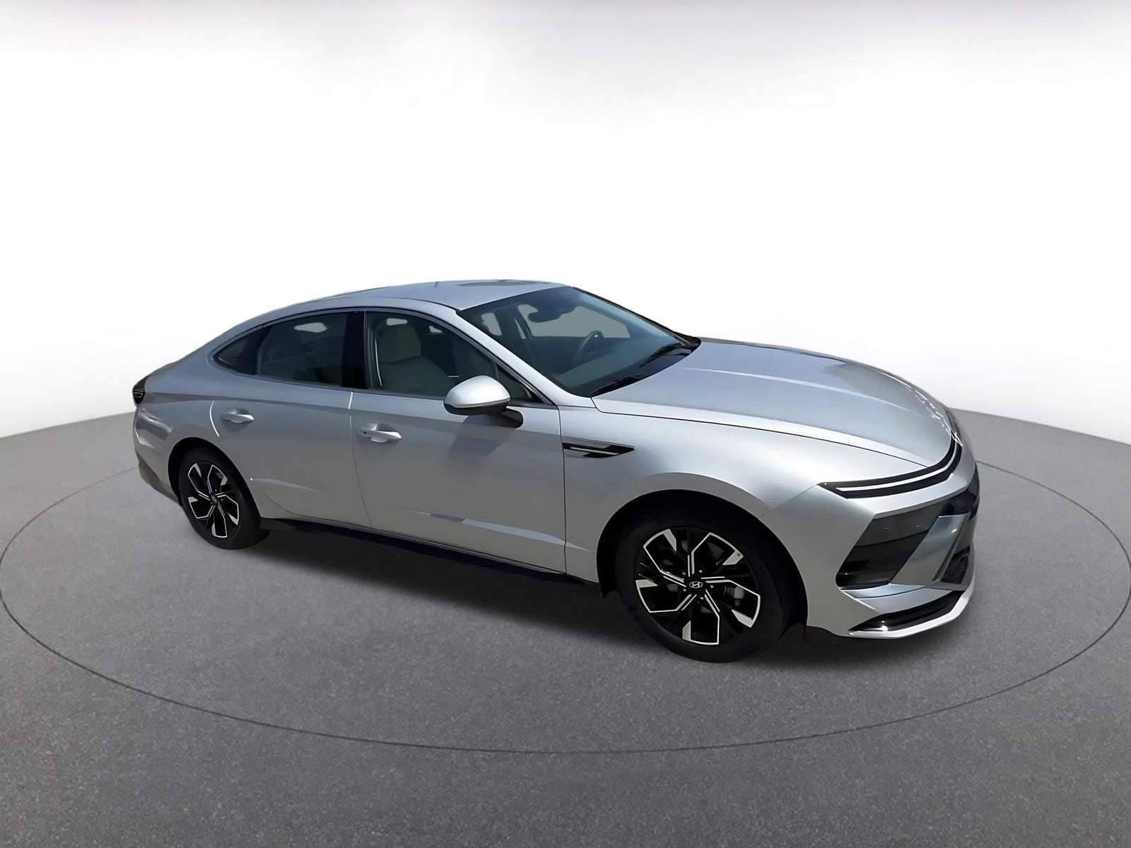 Thumbnail: 2025 Hyundai Sonata - 2