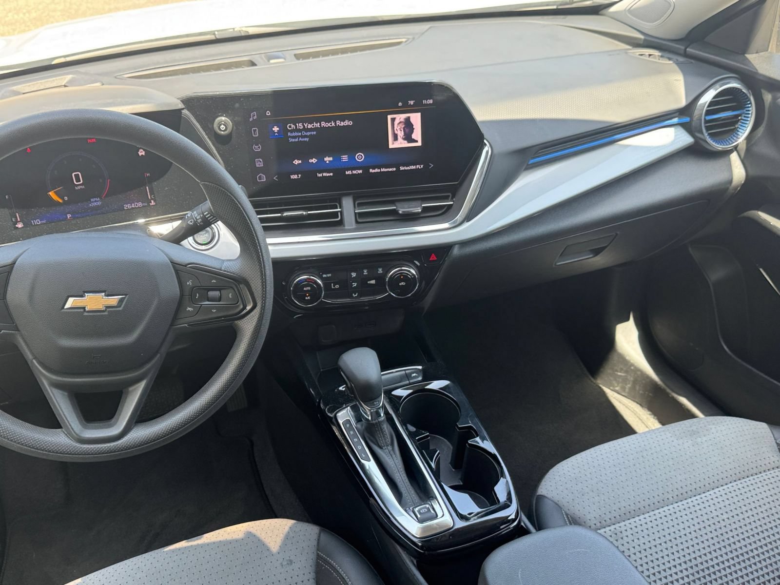 Thumbnail: 2025 Chevrolet Trax - 16