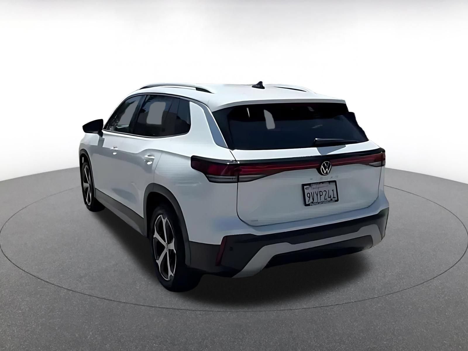 Thumbnail: 2026 Volkswagen Tiguan - 4