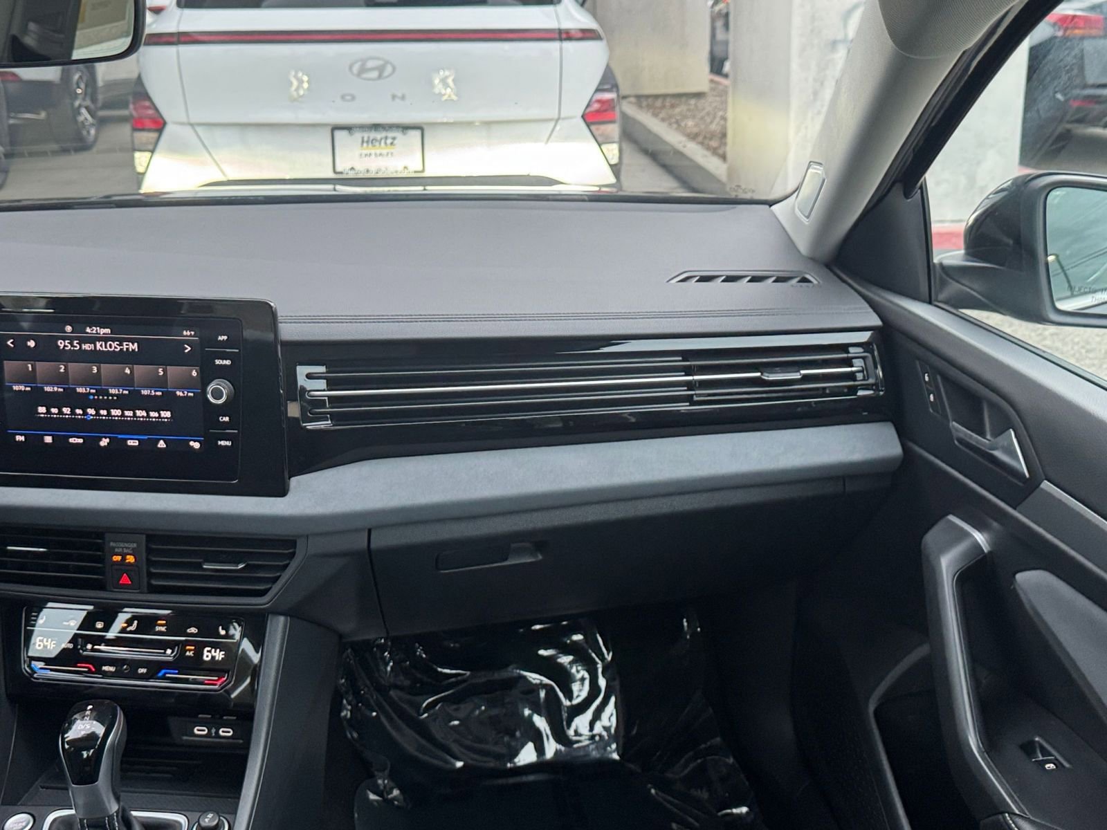 Thumbnail: 2025 Volkswagen Jetta - 35