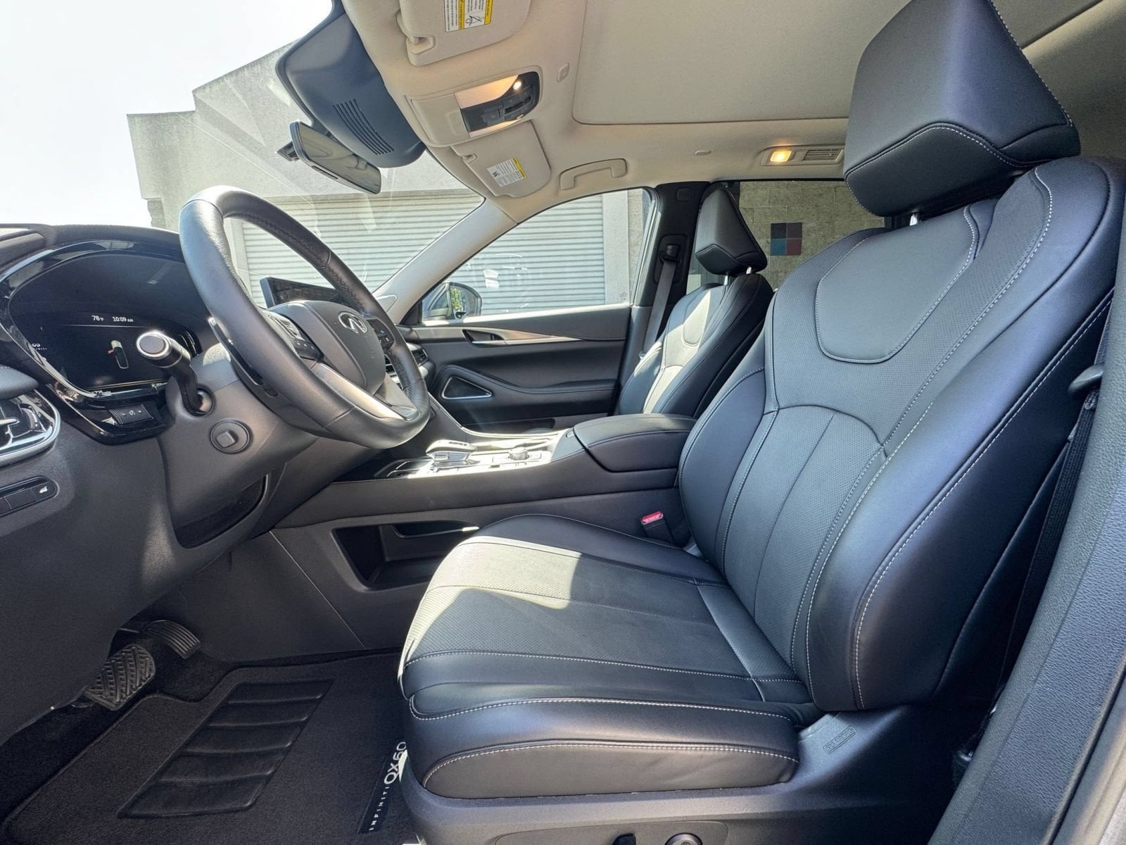 Thumbnail: 2026 INFINITI QX60 - 30