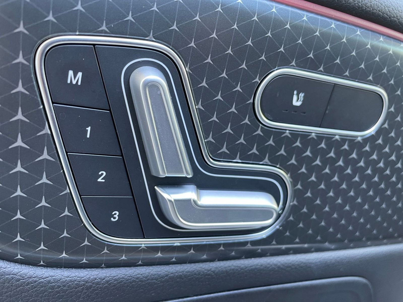 Thumbnail: 2024 Mercedes-Benz GLB - 23