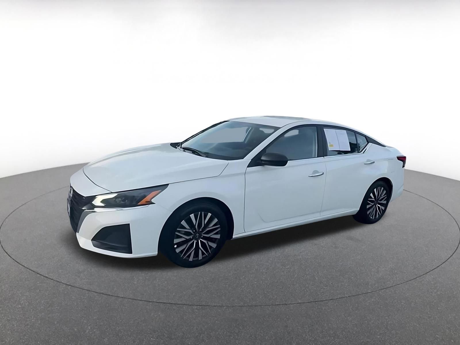 Thumbnail: 2025 Nissan Altima - 8