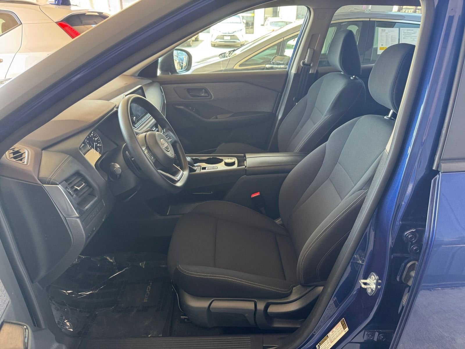 Thumbnail: 2023 Nissan Rogue - 25