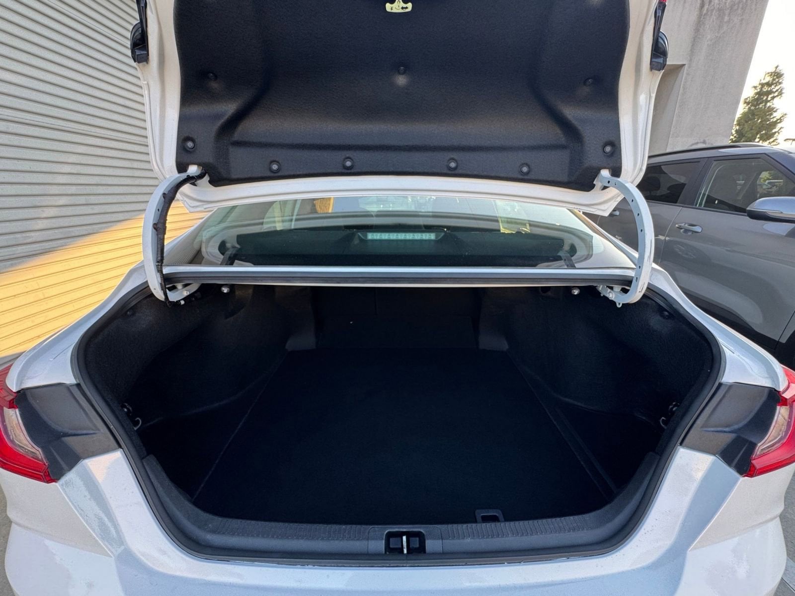 Thumbnail: 2025 Toyota Camry - 30