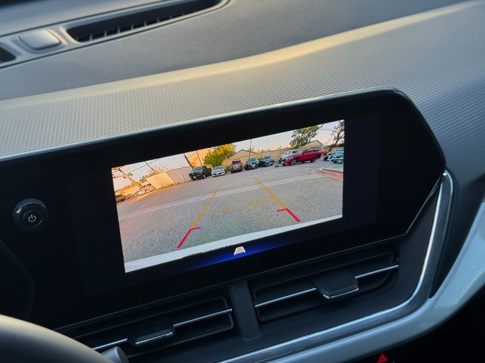 Thumbnail: 2025 Chevrolet Trax - 23