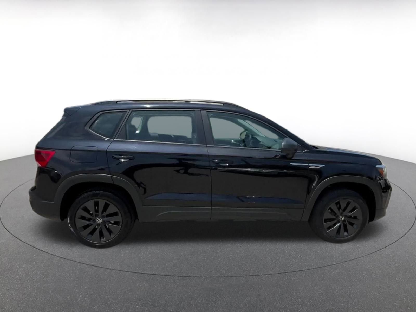 2024 Volkswagen Taos S 16