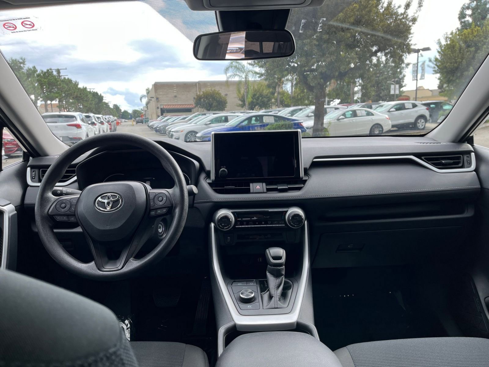 Thumbnail: 2025 Toyota RAV4 - 29