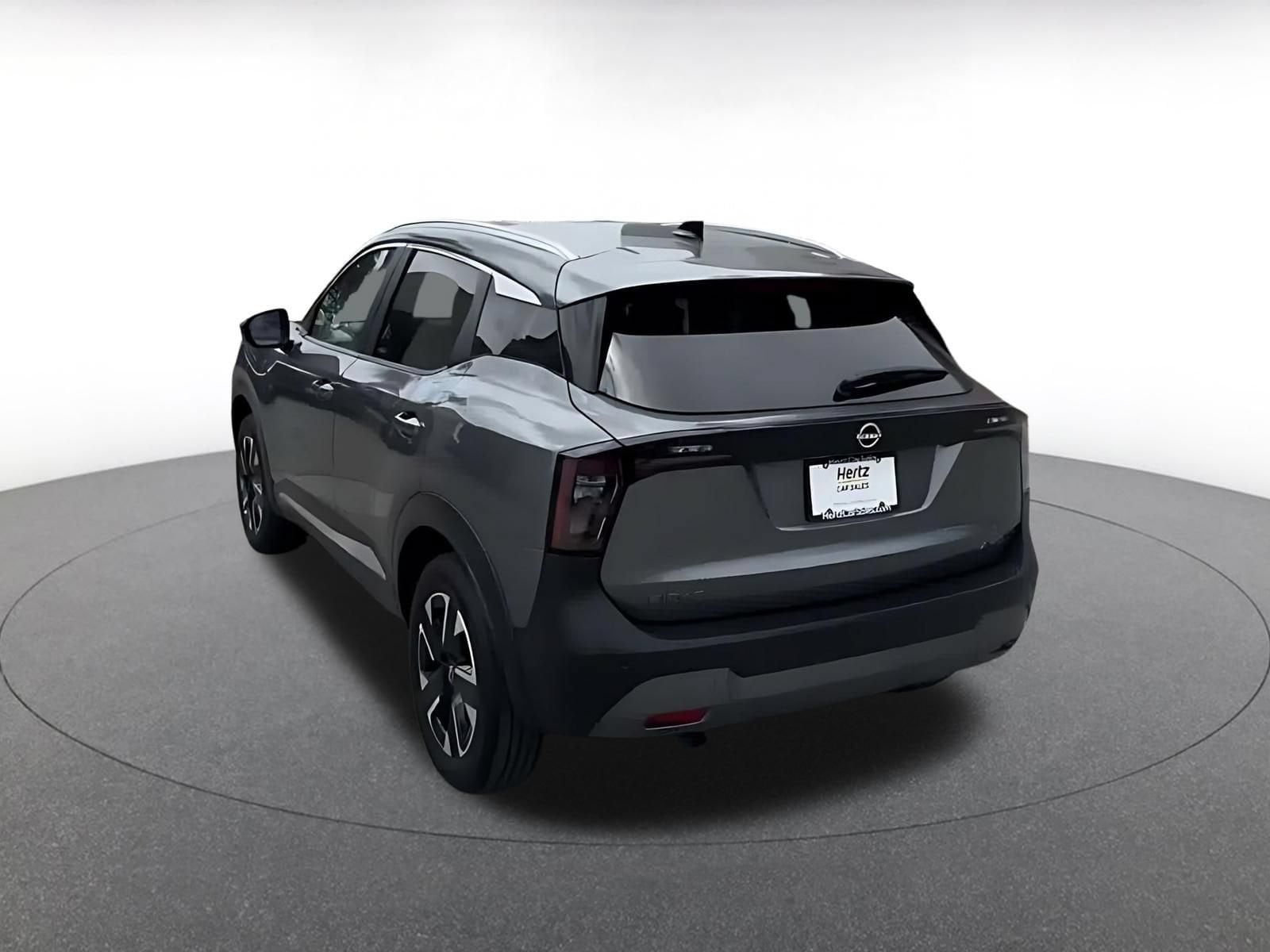 Thumbnail: 2026 Nissan Kicks - 10