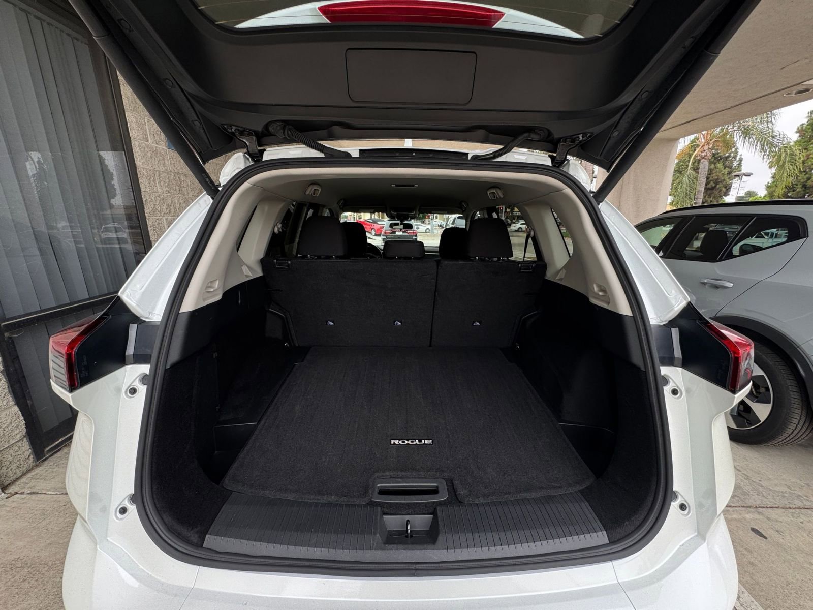 Thumbnail: 2024 Nissan Rogue - 30